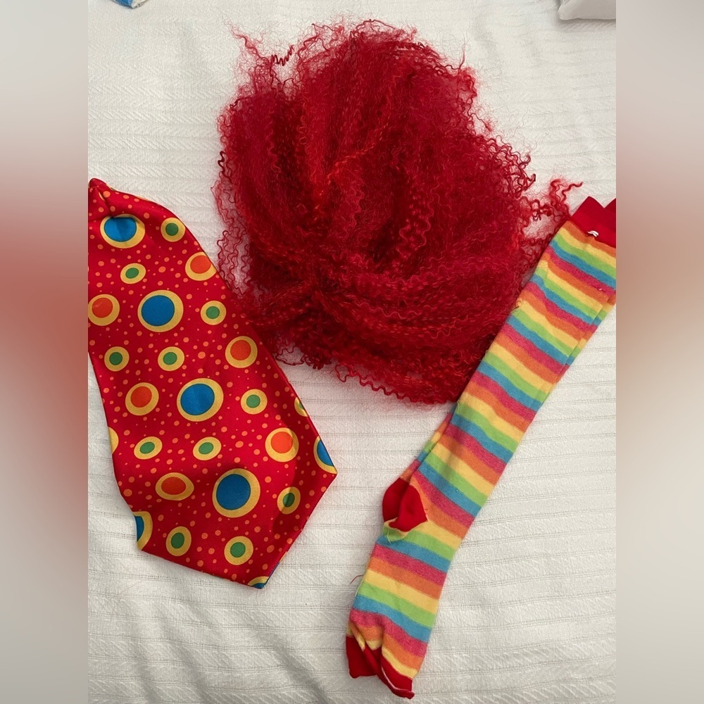 Colorful Clown Accessories with Wig, Socks & Tie. - Picture 2 of 4